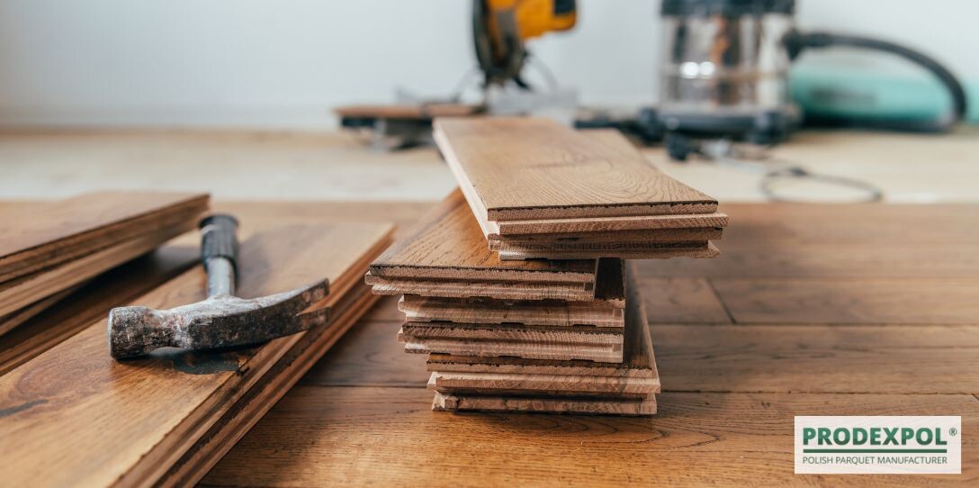 Montaż podłogi drewnianej krok po kroku – co warto wiedzieć przed rozpoczęciem prac