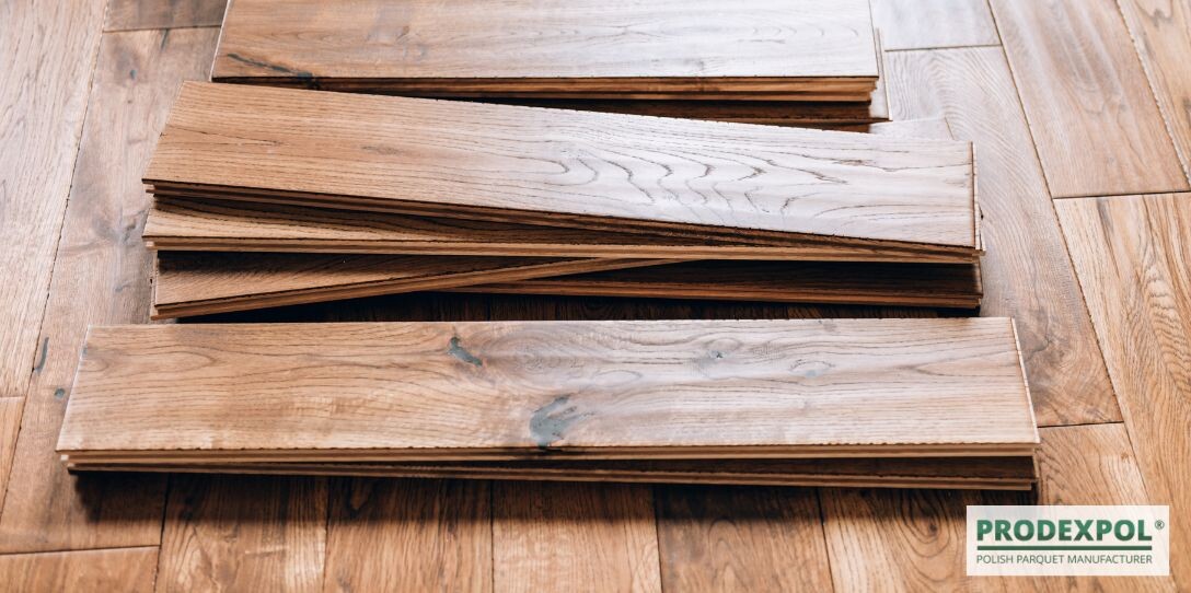 Deska warstwowa czy lite drewno – co wybrać i dlaczego?