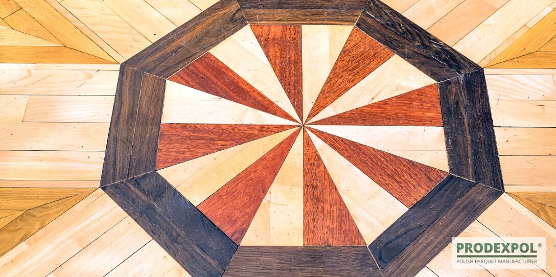 Geometria i wzory na podłodze – jak wykorzystać jodełki i mozaiki w nowoczesnym wnętrzu